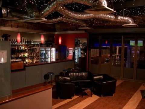 Bazoo Bar & Lounge - Whitsundays Accommodation 1