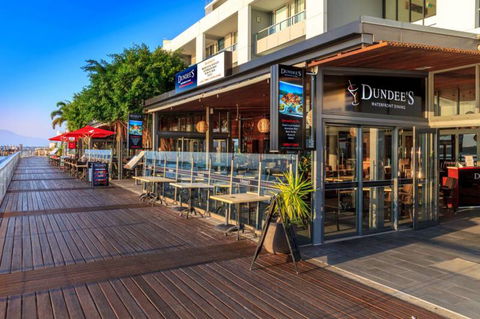 Dundee’s Restaurant On The Waterfront - Whitsundays Accommodation 6