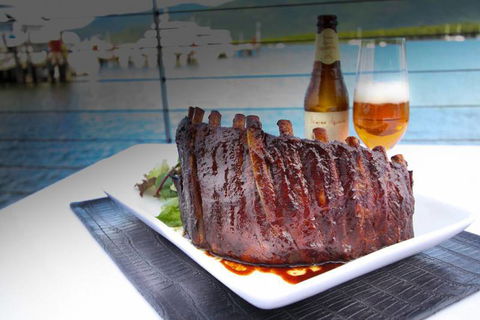 Dundee’s Restaurant On The Waterfront - Whitsundays Accommodation 14