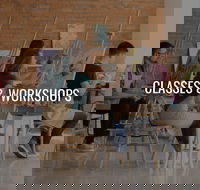 Online live streaming class Make a Dream Catcher with Flowers and Crystal - Whitsundays Accommodation