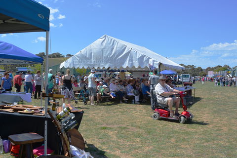 Yankalilla Show - Whitsundays Accommodation 1