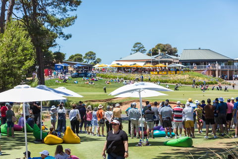 Blitz Golf Adelaide - Whitsundays Accommodation 1