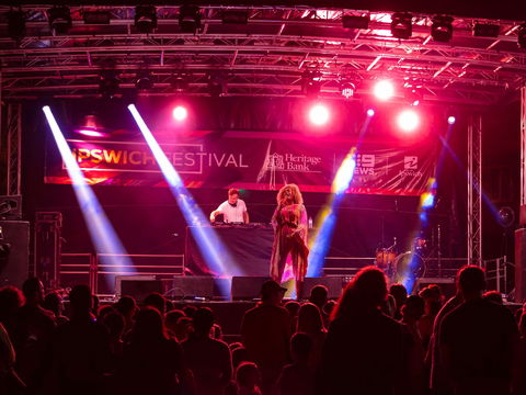 SPARK Ipswich - Whitsundays Accommodation 2