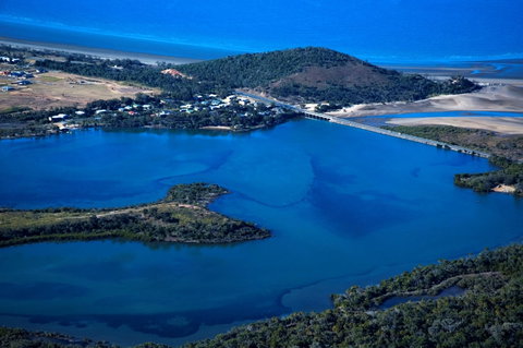 Causeway Lake Markets - Whitsundays Accommodation 0