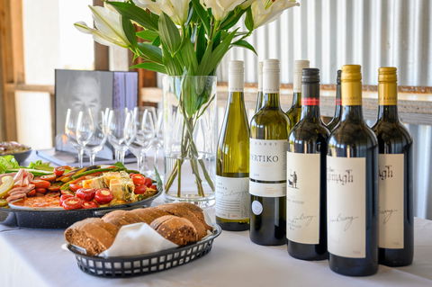 Four Seasons In The Armagh Vineyard - Whitsundays Accommodation 6