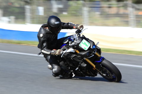 QR Moto Ride Days At Queensland Raceways! - Whitsundays Accommodation 2