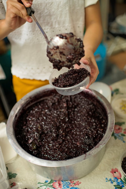 Rapid Creek Markets - Whitsundays Accommodation 2