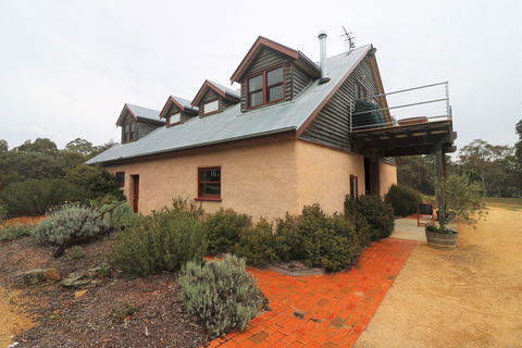 Yarralaw Springs Wines  - Cellar Door Wine Tasting - Whitsundays Accommodation 2