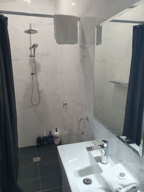 Hotel Blue - Whitsundays Accommodation 5