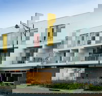 Mawson Lakes Hotel  Function Centre - Whitsundays Accommodation