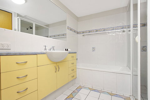 Lennox Beach Resort - Whitsundays Accommodation 3