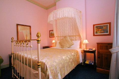 The Lodge On Elizabeth - Whitsundays Accommodation 4
