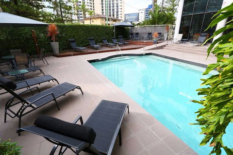 The Regent Apartments - Whitsundays Accommodation 6