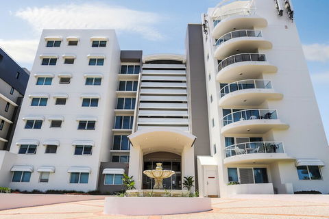 Regency On The Beach - Whitsundays Accommodation 3