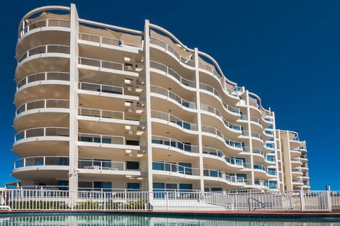 Regency On The Beach - Whitsundays Accommodation 1