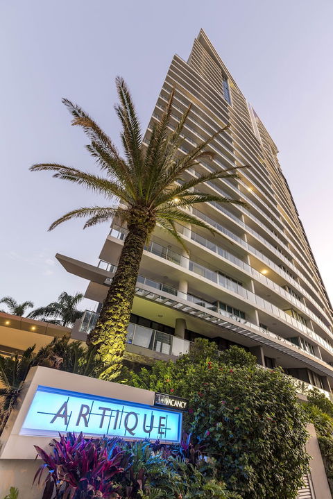 Artique Surfers Paradise - Whitsundays Accommodation 3