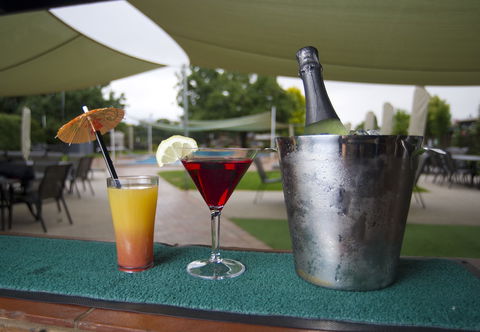 Alzburg Resort - Whitsundays Accommodation 6