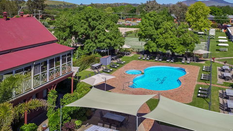 Alzburg Resort - Whitsundays Accommodation 4