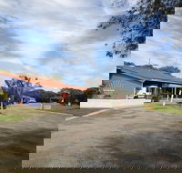 Emu Beach Chalets - Whitsundays Accommodation