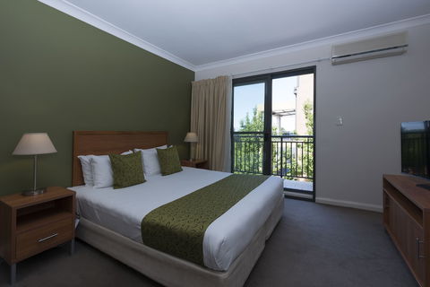Leisure Inn Spires - Whitsundays Accommodation 1