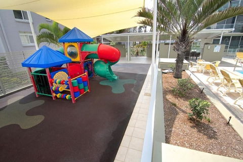 Hi Surf Beachfront Resort Apartments - Whitsundays Accommodation 4