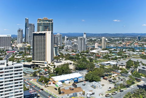 Hi Surf Beachfront Resort Apartments - Whitsundays Accommodation 3