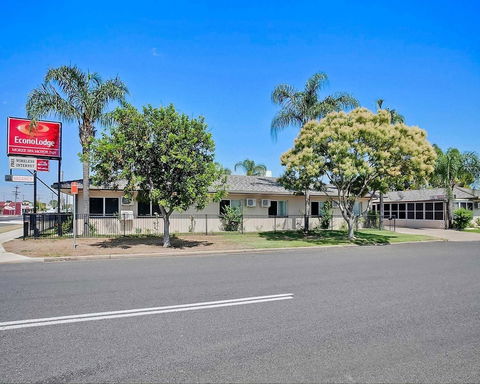 Econo Lodge Moree Spa Motor Inn - Whitsundays Accommodation 2