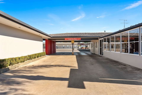 Econo Lodge Moree Spa Motor Inn - Whitsundays Accommodation 4