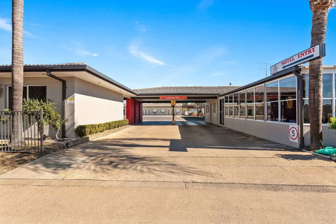 Econo Lodge Moree Spa Motor Inn - Whitsundays Accommodation 5