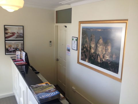 The 3 Explorers Motel - Whitsundays Accommodation 2