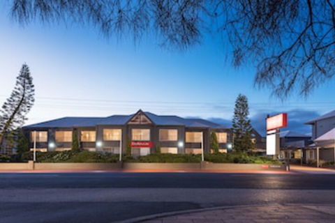 Bellevue On The Lakes - Whitsundays Accommodation 0