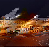 The Lighthouse Hotel - Whitsundays Accommodation