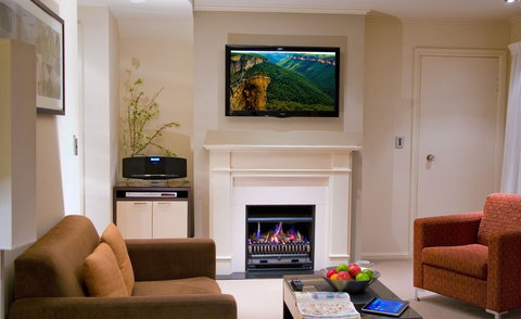 Falls Mountain Retreat - Whitsundays Accommodation 5