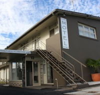 Golden Shores Airport Motel - Whitsundays Accommodation