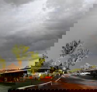 Halls Creek Motel - Whitsundays Accommodation
