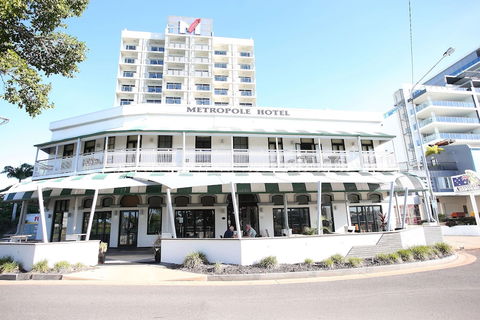 Oaks Townsville Metropole Hotel - Whitsundays Accommodation 1