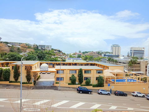 The Robert Towns - Whitsundays Accommodation 2