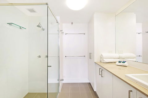 Surfers International Gold Coast Accommodation - Whitsundays Accommodation 6