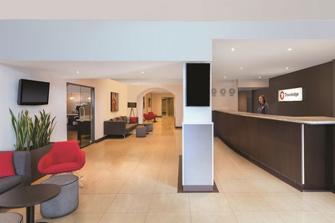 Travelodge Hotel Perth - Whitsundays Accommodation 3