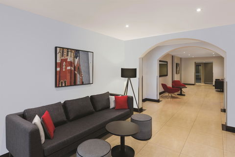 Travelodge Hotel Perth - Whitsundays Accommodation 4
