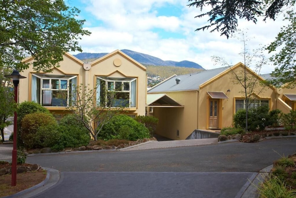 Glebe TAS Whitsundays Accommodation