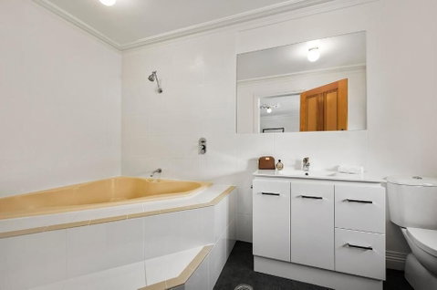 Quest Trinity House - Whitsundays Accommodation 6