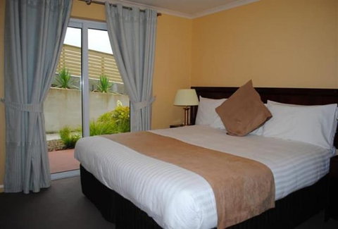 Hampden At Battery Point Apartments - Whitsundays Accommodation 6