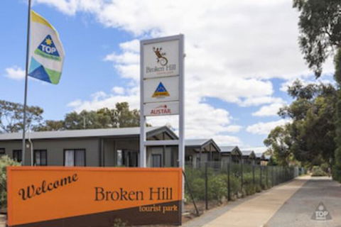 Broken Hill Tourist Park - Whitsundays Accommodation 0