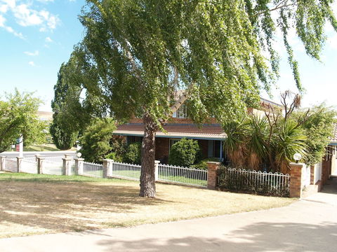 Kinross Inn - Whitsundays Accommodation 1