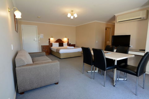City Centre Motel - Whitsundays Accommodation 4