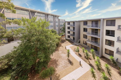 Oaks Sydney North Ryde Suites - Whitsundays Accommodation 0