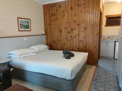 Yarragon Motel - Whitsundays Accommodation 4