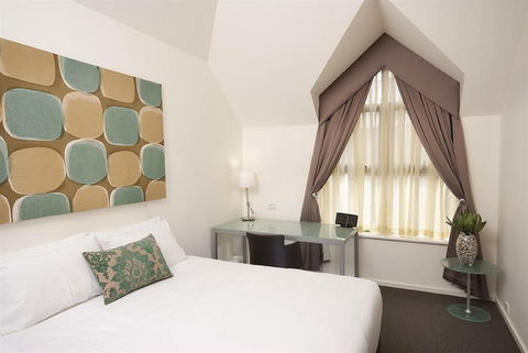 Majestic Old Lion Apartments - Whitsundays Accommodation 4