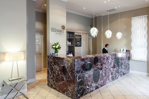 Majestic Old Lion Apartments - Whitsundays Accommodation 2